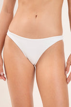 Carica l&#39;immagine nel visualizzatore di Gallery, Gallery: Rio De Sol Bas Bottom Sand-White Leblon
