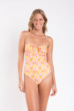 Carica l&#39;immagine nel visualizzatore di Gallery, Model Front: Rio De Sol Une Pièce Dreamy Julia
