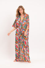Carica l&#39;immagine nel visualizzatore di Gallery, Model Front: Rio De Sol Vêtement De Plage Jungle Long Dress
