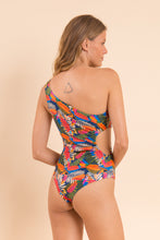 Carica l&#39;immagine nel visualizzatore di Gallery, Model Back: Rio De Sol Une Pièce Jungle Maeve
