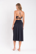 Carica l&#39;immagine nel visualizzatore di Gallery, Model Back: Rio De Sol Jupe De Page Nero Long-Skirt-Knot
