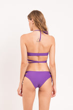 Carica l&#39;immagine nel visualizzatore di Gallery, Model Back: Rio De Sol Ensemble Set Amuleto Kate Madrid
