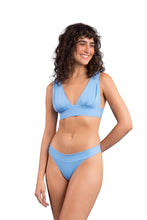 Carica l&#39;immagine nel visualizzatore di Gallery, Model Front: Rio De Sol Ensemble Set Baltico Halter-Marina Essential-Cos
