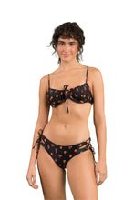 Carica l&#39;immagine nel visualizzatore di Gallery, Model Front: Rio De Sol Ensemble Set Cashew Balconet-Tie Madrid
