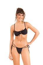 Carica l&#39;immagine nel visualizzatore di Gallery, Model Front: Rio De Sol Ensemble Set Dots-Black Balconet-Tie Pipa
