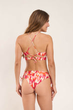 Carica l&#39;immagine nel visualizzatore di Gallery, Model Back: Rio De Sol Ensemble Set Mirage Camille Madrid
