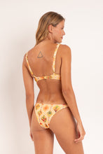 Carica l&#39;immagine nel visualizzatore di Gallery, Model Back: Rio De Sol Ensemble Set Mosaico Chantal Leblon
