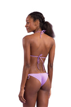 Carica l&#39;immagine nel visualizzatore di Gallery, Model Back: Rio De Sol Ensemble Set Orchid Tri-Inv Cheeky-Tie
