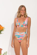 Carica l&#39;immagine nel visualizzatore di Gallery, Image 09: Rio De Sol Ensemble Set River Halter-Cos Hotpant-Cos
