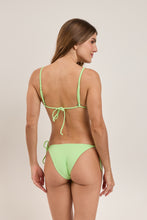 Carica l&#39;immagine nel visualizzatore di Gallery, Model Back: Rio De Sol Ensemble Set Sand-Menta Lia Lacinho
