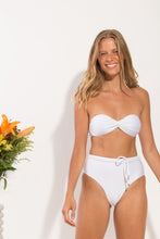 Carica l&#39;immagine nel visualizzatore di Gallery, Image 09: Rio De Sol Ensemble Set Shimmer-White Twist Belted-High-Waist
