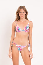 Carica l&#39;immagine nel visualizzatore di Gallery, Model Front: Rio De Sol Ensemble Set Splash Tri-Fixo Cheeky-Tie
