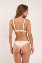 Carica l&#39;immagine nel visualizzatore di Gallery, Model Back: Rio De Sol Ensemble Set Touch-Natural Alba Nice
