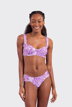 Carica l&#39;immagine nel visualizzatore di Gallery, Model Front: Rio De Sol Ensemble Set Trail-Purple Amelia Baobi

