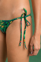 Carica l&#39;immagine nel visualizzatore di Gallery, Image 08: Rio De Sol Ensemble Set Wilds Tri-Fixo Cheeky-Tie
