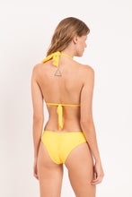 Carica l&#39;immagine nel visualizzatore di Gallery, Model Back: Rio De Sol Haut Top Amarelo Mel
