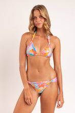 Carica l&#39;immagine nel visualizzatore di Gallery, Model Front: Rio De Sol Haut Top Cloud Mel
