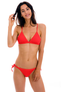 Model Front: Rio De Sol Haut Top Cotele-Tomate Tri-Fixo