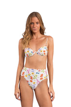 Carica l&#39;immagine nel visualizzatore di Gallery, Model Front: Rio De Sol Haut Top Countryside Kyra
