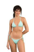 Carica l&#39;immagine nel visualizzatore di Gallery, Model Front: Rio De Sol Haut Top Malibu-Menta Tri-Inv
