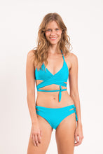 Carica l&#39;immagine nel visualizzatore di Gallery, Model Front: Rio De Sol Haut Top Miami Kate
