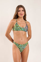 Carica l&#39;immagine nel visualizzatore di Gallery, Model Front: Rio De Sol Haut Top Morumbi Bralette
