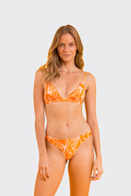 Carica l&#39;immagine nel visualizzatore di Gallery, Model Front: Rio De Sol Haut Top Trail-Orange Tri-Fixo
