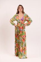 Carica l&#39;immagine nel visualizzatore di Gallery, Model Front: Rio De Sol Vêtement De Plage Tropical Long Dress Verona
