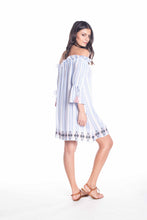 Carica l&#39;immagine nel visualizzatore di Gallery, Model Back: Saha Vêtement De Plage Viento Blue Stripes
