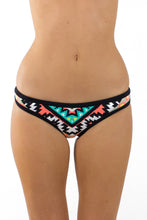 Carica l&#39;immagine nel visualizzatore di Gallery, Model Front: Seafolly Bas Colorful Kasbah Seafolly
