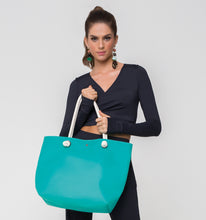 Carica l&#39;immagine nel visualizzatore di Gallery, Silicone Bag Turquesa
