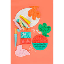 Carica l&#39;immagine nel visualizzatore di Gallery, Image 06: Sunnylife Pique-Nique Flamingo Ice Trays
