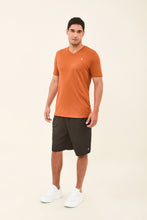 Carica l&#39;immagine nel visualizzatore di Gallery, T-Shirt Sport Fit Caramelo UPF50+

