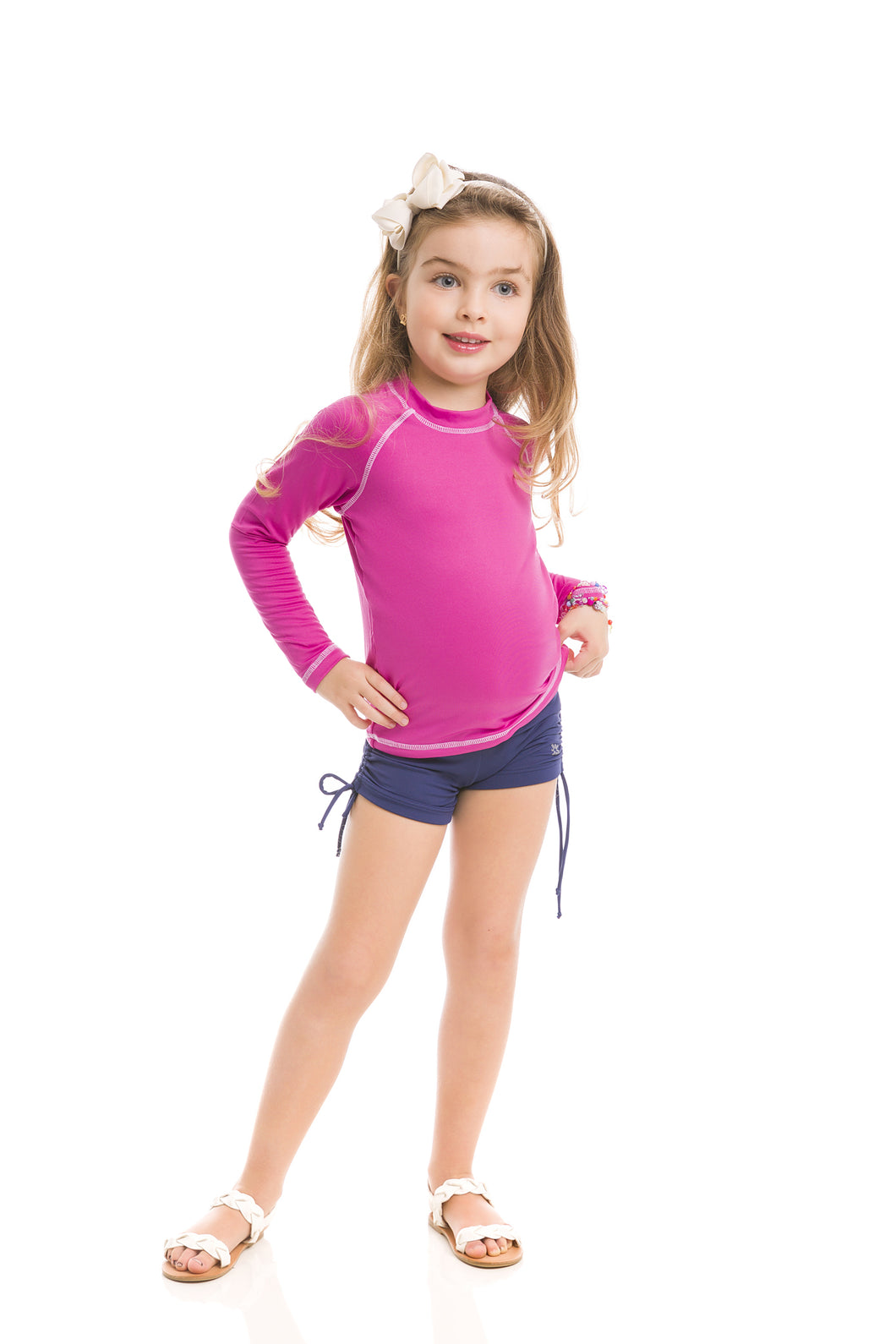 Model Front: Uv Line T-Shirt Kids Fpu50+ Uv Colors Long Sleeve T-Shirt Shock Pink Uv