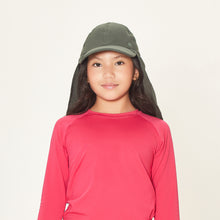 Carica l&#39;immagine nel visualizzatore di Gallery, Model Front: Uv Line Casquette Legionario Teens Verde Militar Upf50+
