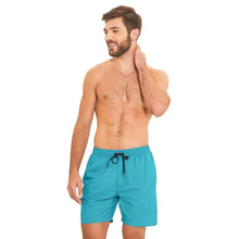 Carica l&#39;immagine nel visualizzatore di Gallery, Model Front: Uv Line Bermuda / Short Pour Homme Short Lucca Petroleo Upf50+

