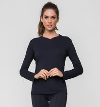 Carica l&#39;immagine nel visualizzatore di Gallery, Model Front: Uv Line Fitness Haut Sport Fit Preto Fem

