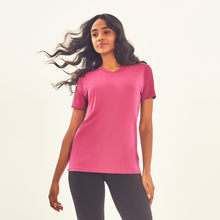 Carica l&#39;immagine nel visualizzatore di Gallery, Model Front: Uv Line Fitness Haut T-Shirt Sport Fit Fuchsia Upf50+
