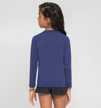 Carica l&#39;immagine nel visualizzatore di Gallery, Model Back: Uv Line T-Shirt Uvpro Br Ml Inf Marinho
