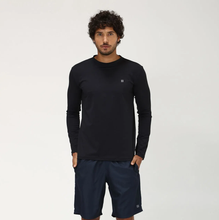 Carica l&#39;immagine nel visualizzatore di Gallery, Model Front: Uv Line T-Shirt Uvpro Br Ml Preto Msc

