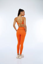 Carica l&#39;immagine nel visualizzatore di Gallery, Legging Hyper Regulagem No Cos Laranja Orangeade
