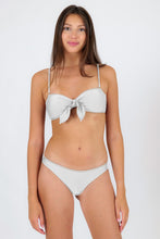 Carica l&#39;immagine nel visualizzatore di Gallery, Set Shimmer-White Bandeau-Knot Essential
