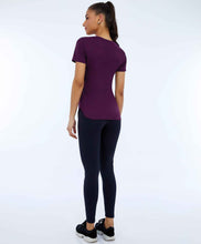 Carica l&#39;immagine nel visualizzatore di Gallery, T-Shirt Skin Fit Inspiracionais Roxo
